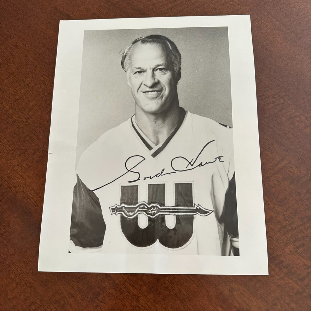 Autographed Hartford Whalers Gordie Howe Hockey Signed 8x10 Print Mr Hockey